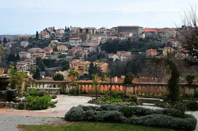 ""'"""""Charming""""'""